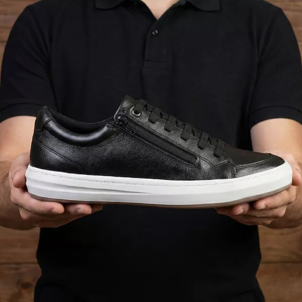 Sapatênis Masculino Diego preto — detalhe do solado antiderrapante