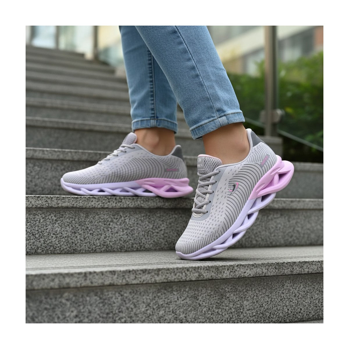 Tênis Feminino Casual Esportivo — Cinza — vista frontal