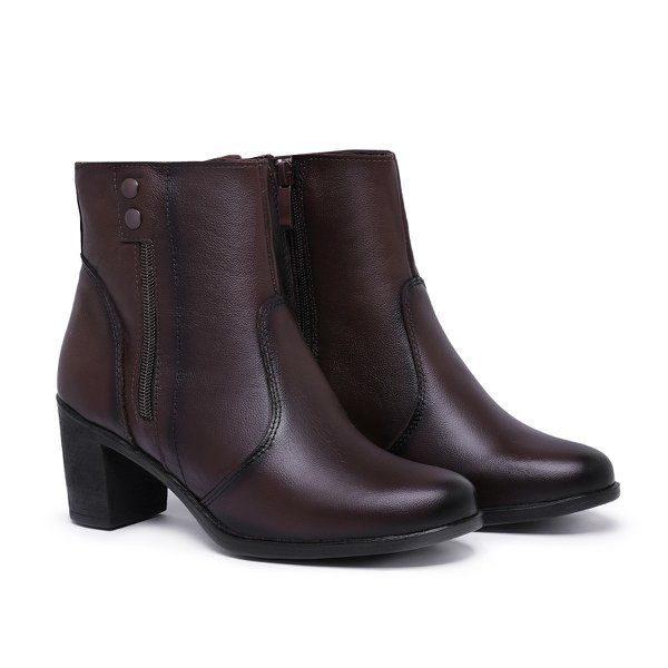 Bota Feminina — vista frontal