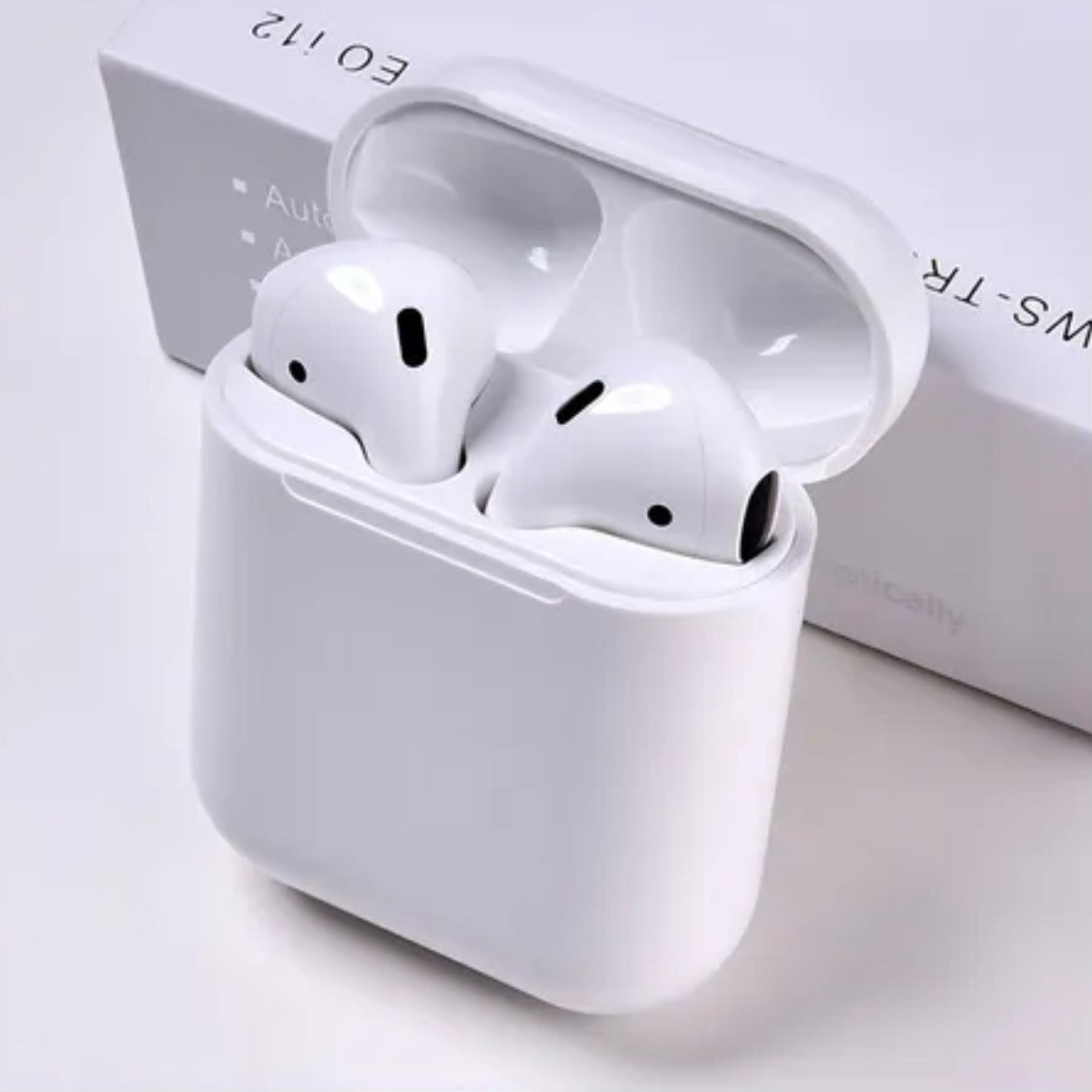 Fone Bluetooth Studio Sem Fio — Conexão Bluetooth Estável, Som Estéreo com Graves Definidos, Bateria de Longa Duração e Design Confortável, Ideal para Treino, Chamadas, Música e Uso no Dia a Dia
